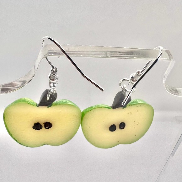 Apple Slice Earrings - Teacher Earrings - School Earrings - Summer Fruit Earring - Picture 5 of 10